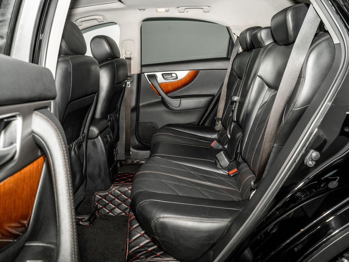 Infiniti QX70 2016 - фото автомобиля