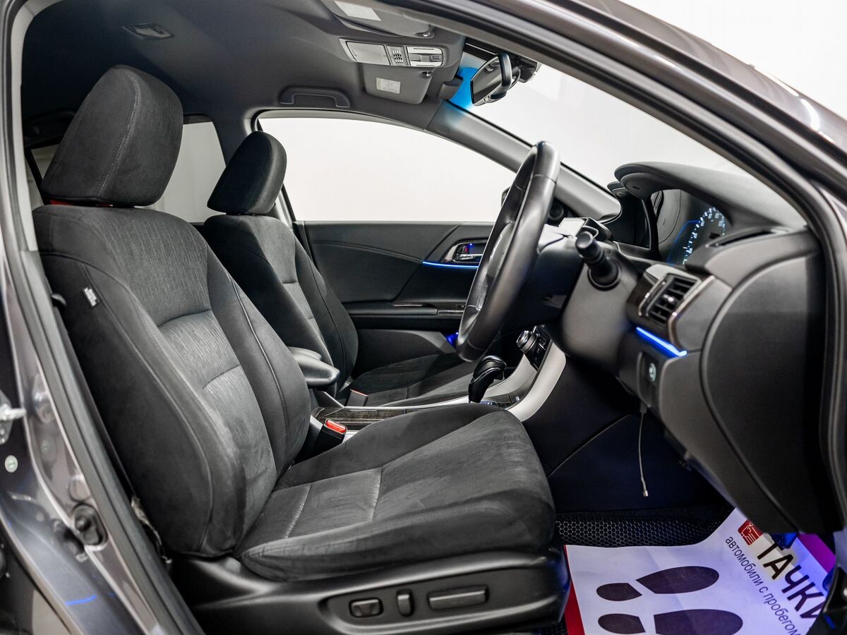 Honda Accord 2013 - фото автомобиля