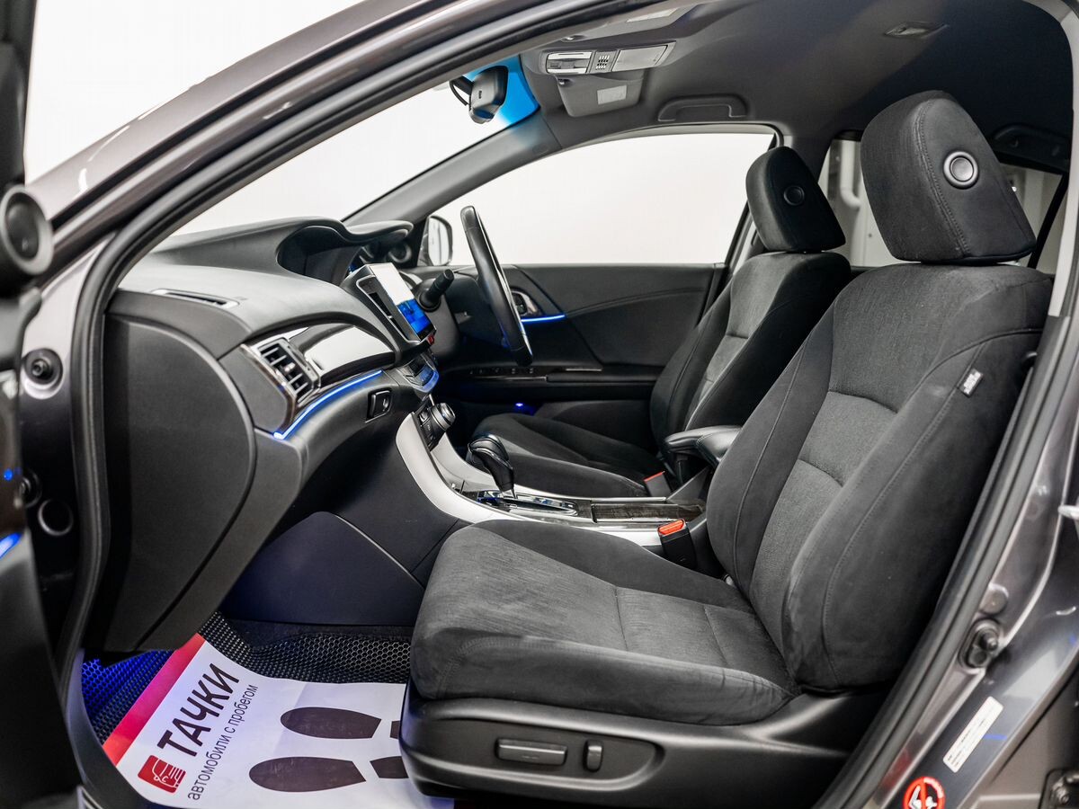 Honda Accord 2013 - фото автомобиля