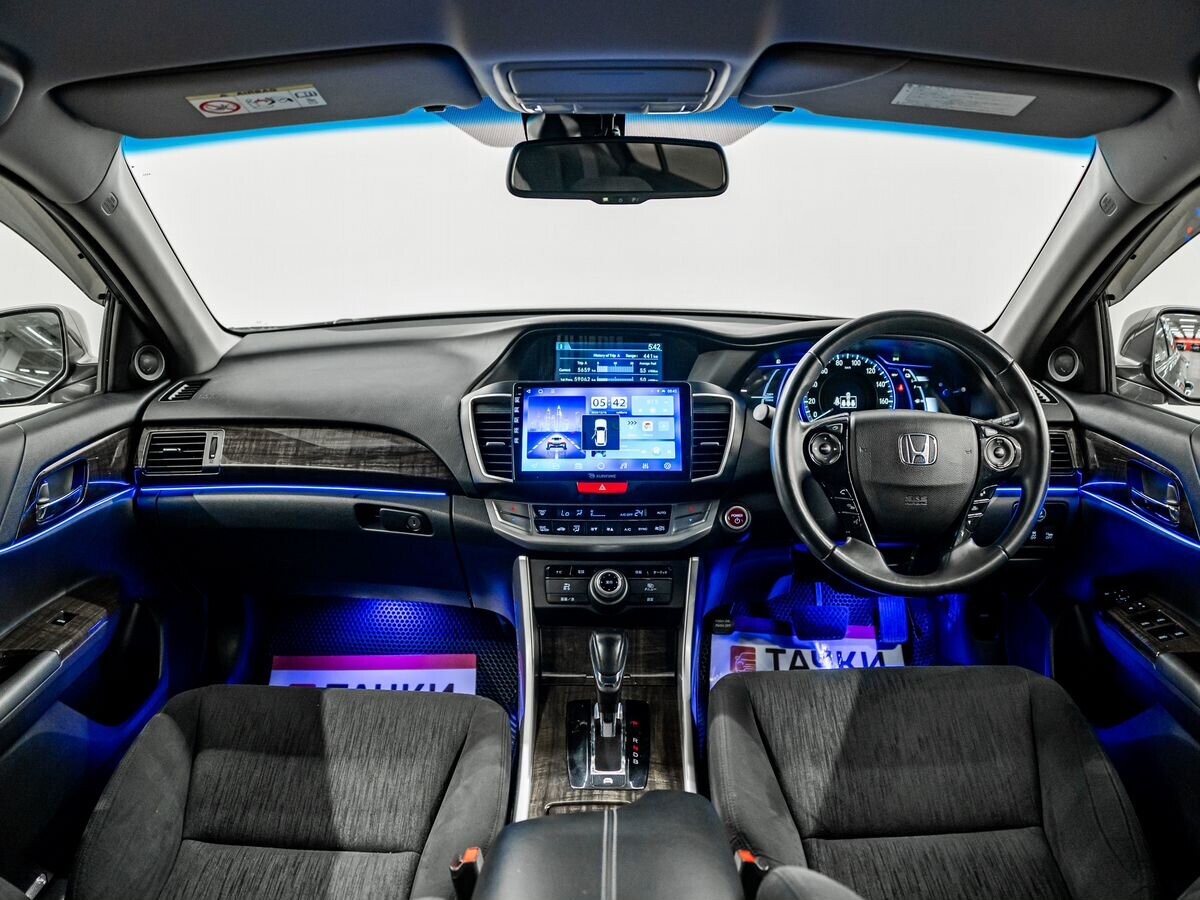 Honda Accord 2013 - фото автомобиля