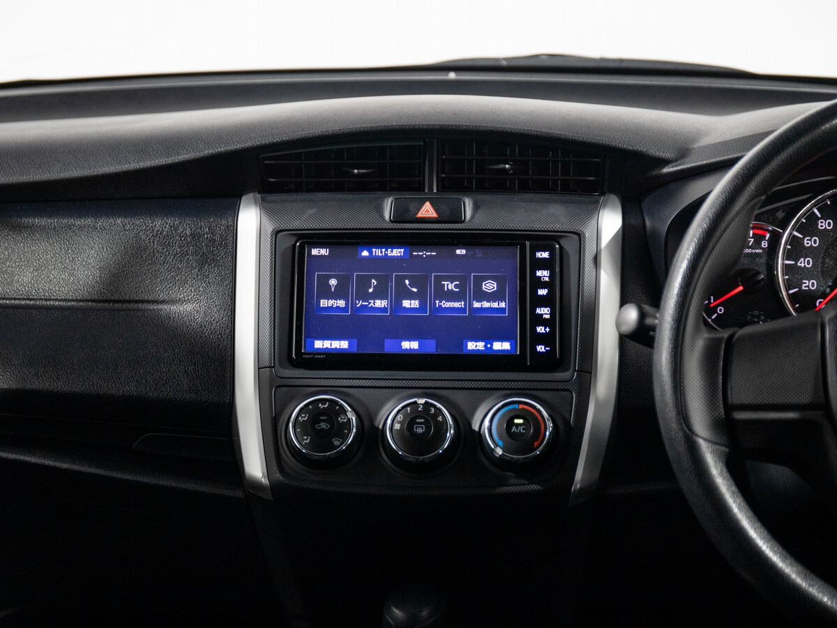 Toyota Corolla Fielder 2019 - фото автомобиля