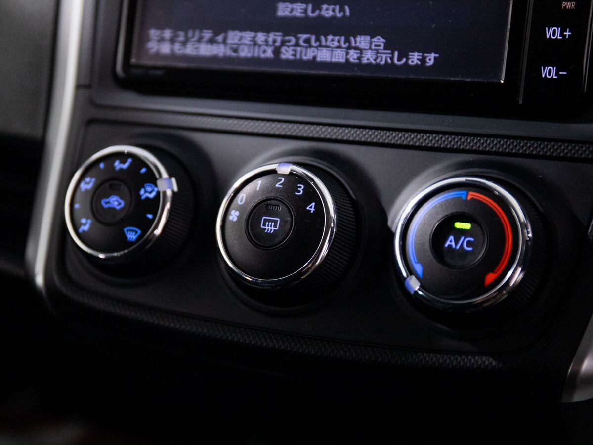 Toyota Corolla Fielder 2019 - фото автомобиля