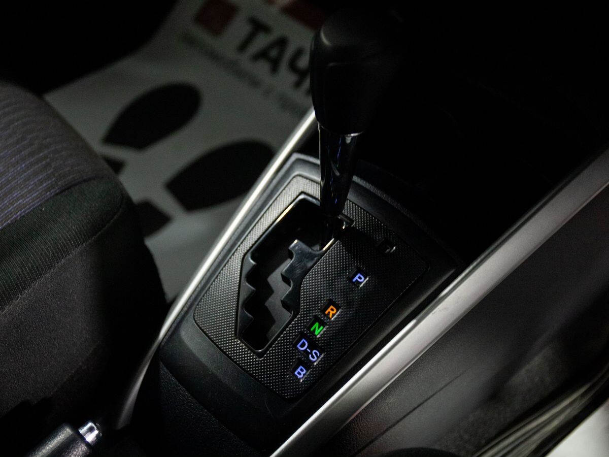 Toyota Corolla Fielder 2019 - фото автомобиля