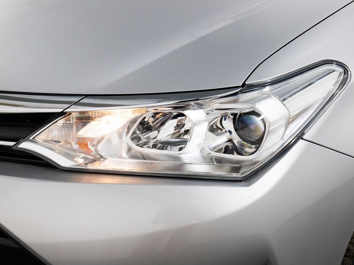 Toyota Corolla Fielder 2019 - фото автомобиля