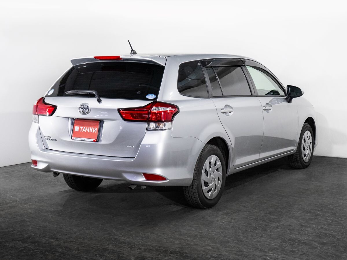 Toyota Corolla Fielder 2019 - фото автомобиля