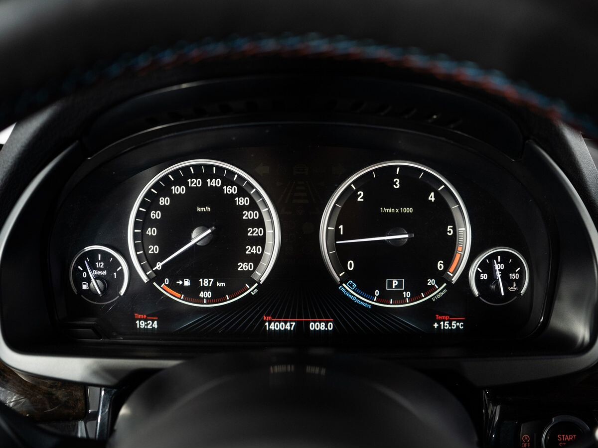 BMW X5 2016 - фото автомобиля