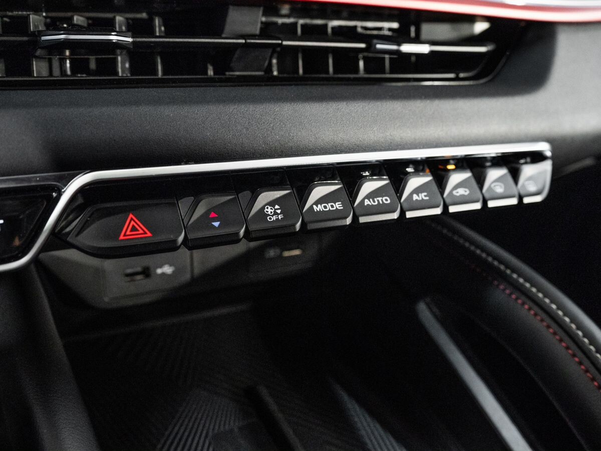 Geely Coolray 2023 - фото автомобиля