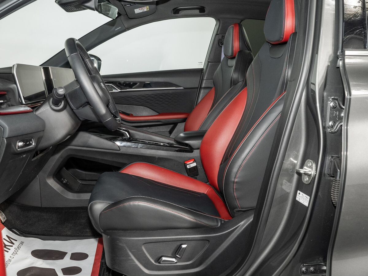 Geely Coolray 2023 - фото автомобиля