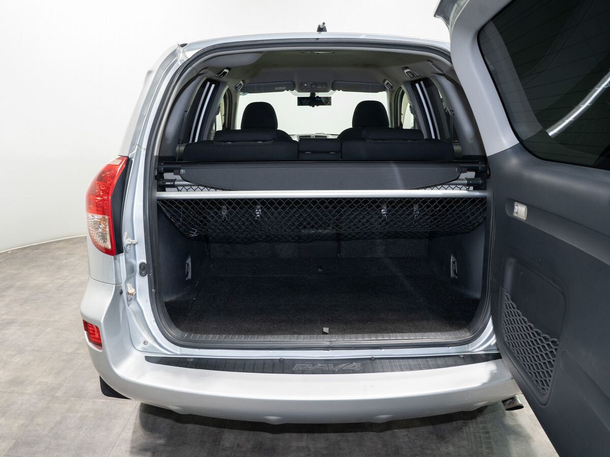 Toyota RAV4 2008 - фото автомобиля