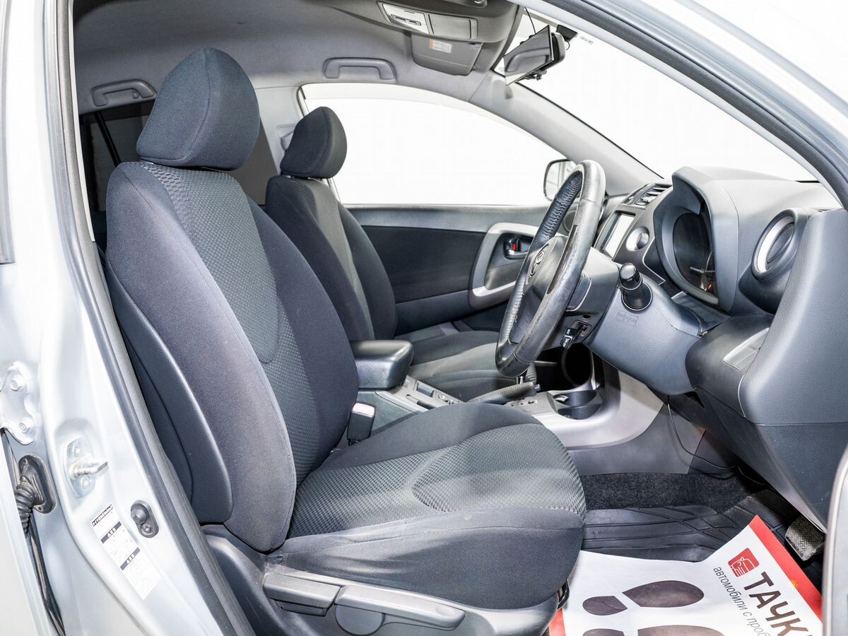 Toyota RAV4 2008 - фото автомобиля