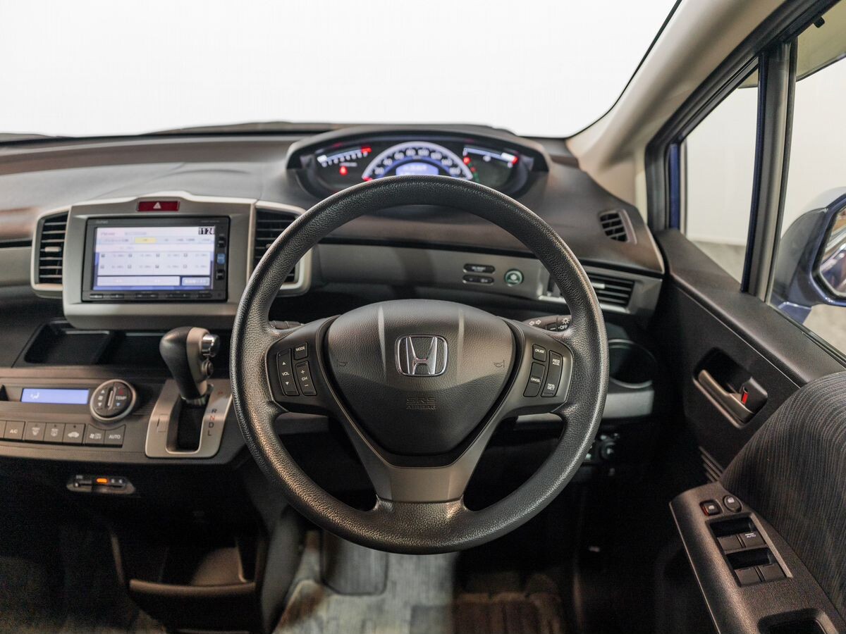 Honda Freed 2016 - фото автомобиля