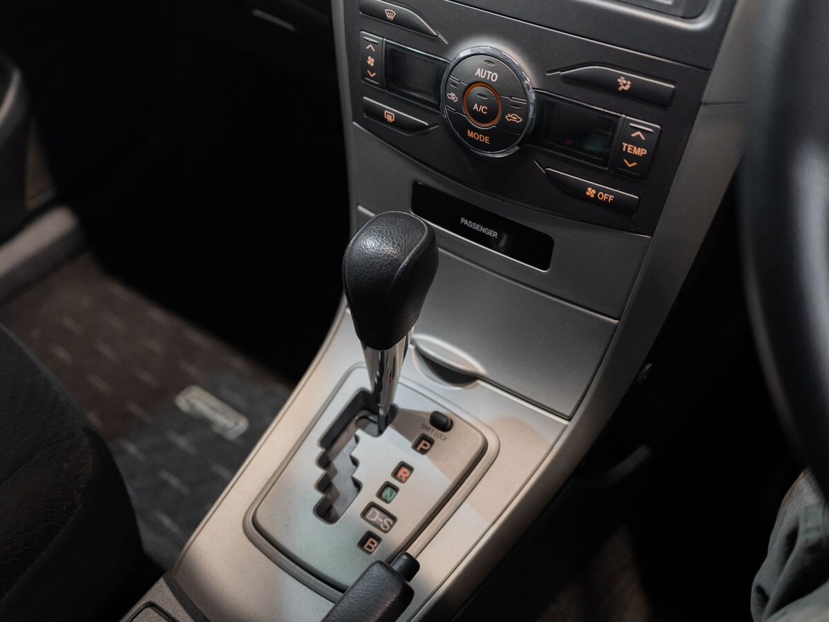 Toyota Corolla Fielder 2011 - фото автомобиля