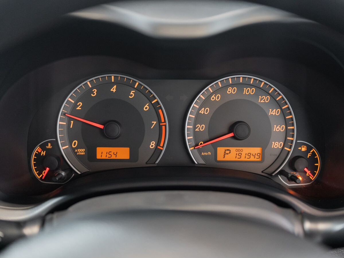 Toyota Corolla Fielder 2011 - фото автомобиля