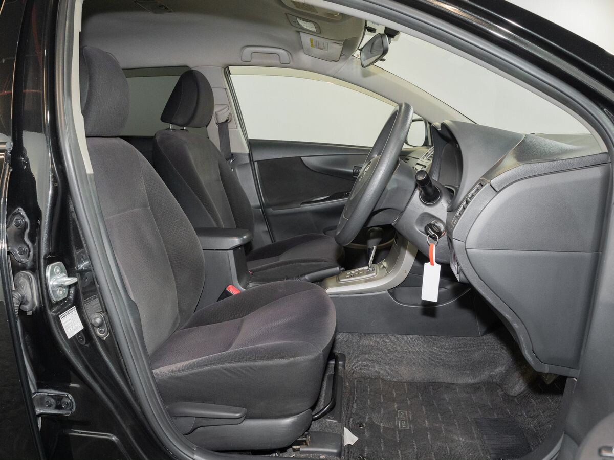 Toyota Corolla Fielder 2011 - фото автомобиля