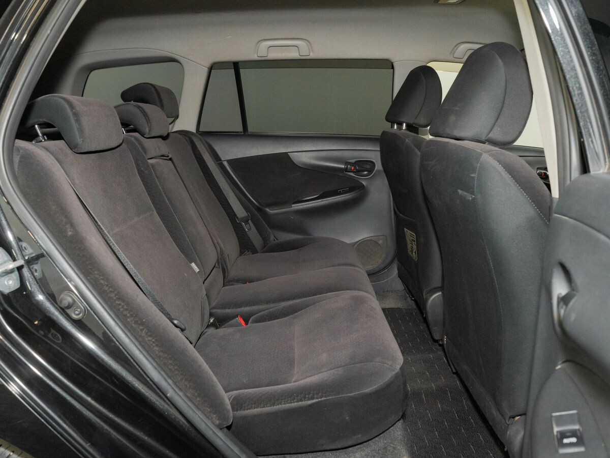 Toyota Corolla Fielder 2011 - фото автомобиля