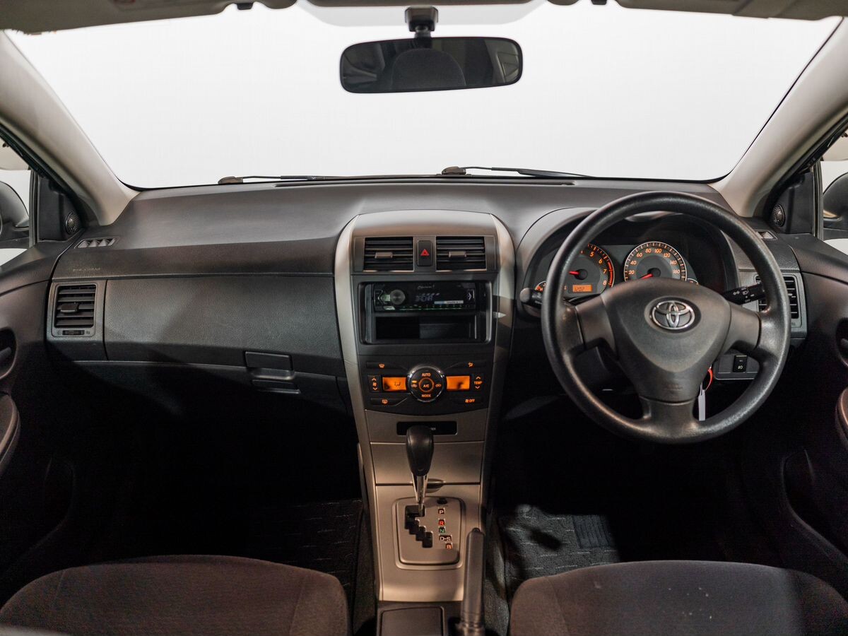 Toyota Corolla Fielder 2011 - фото автомобиля