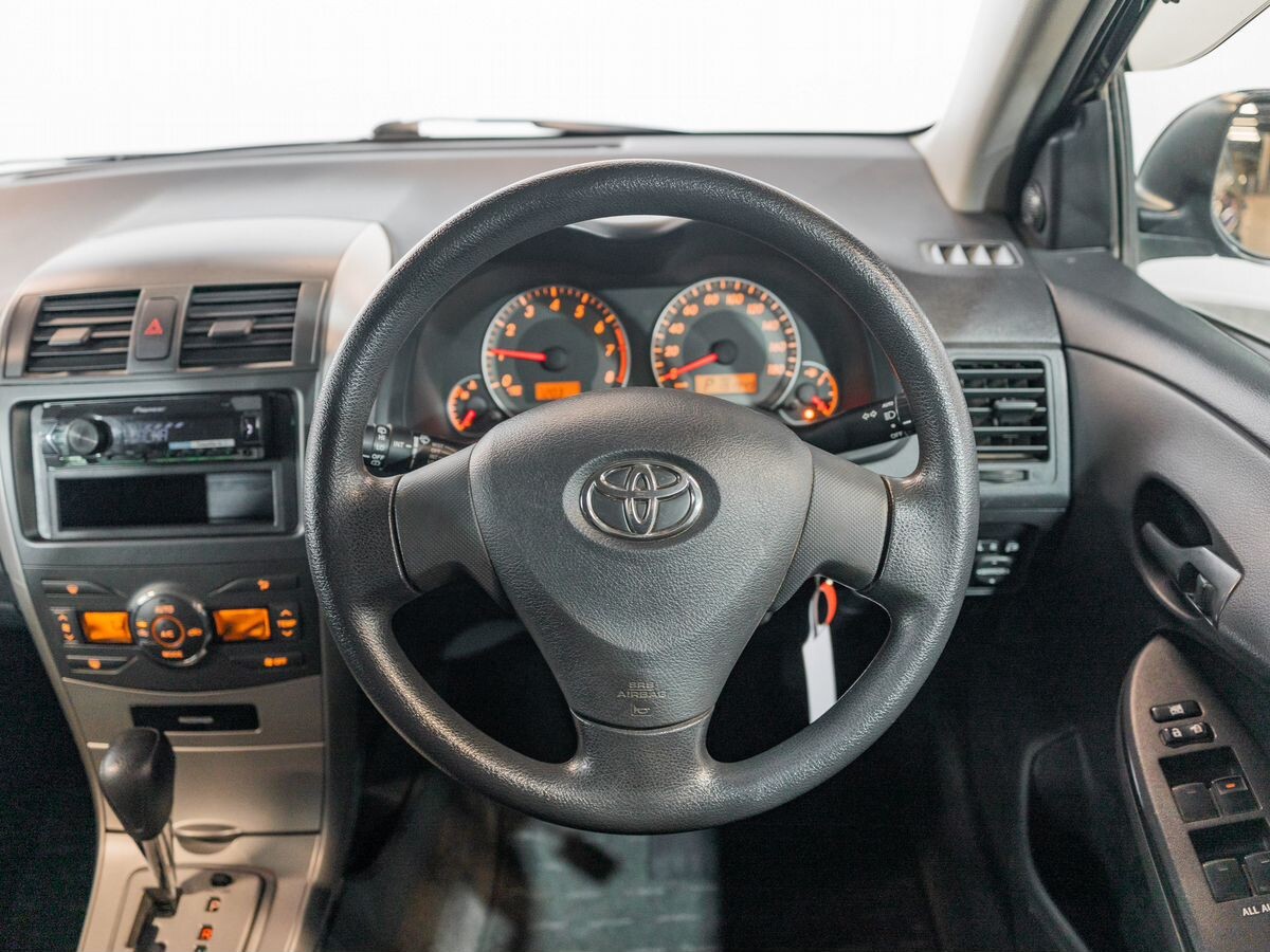 Toyota Corolla Fielder 2011 - фото автомобиля