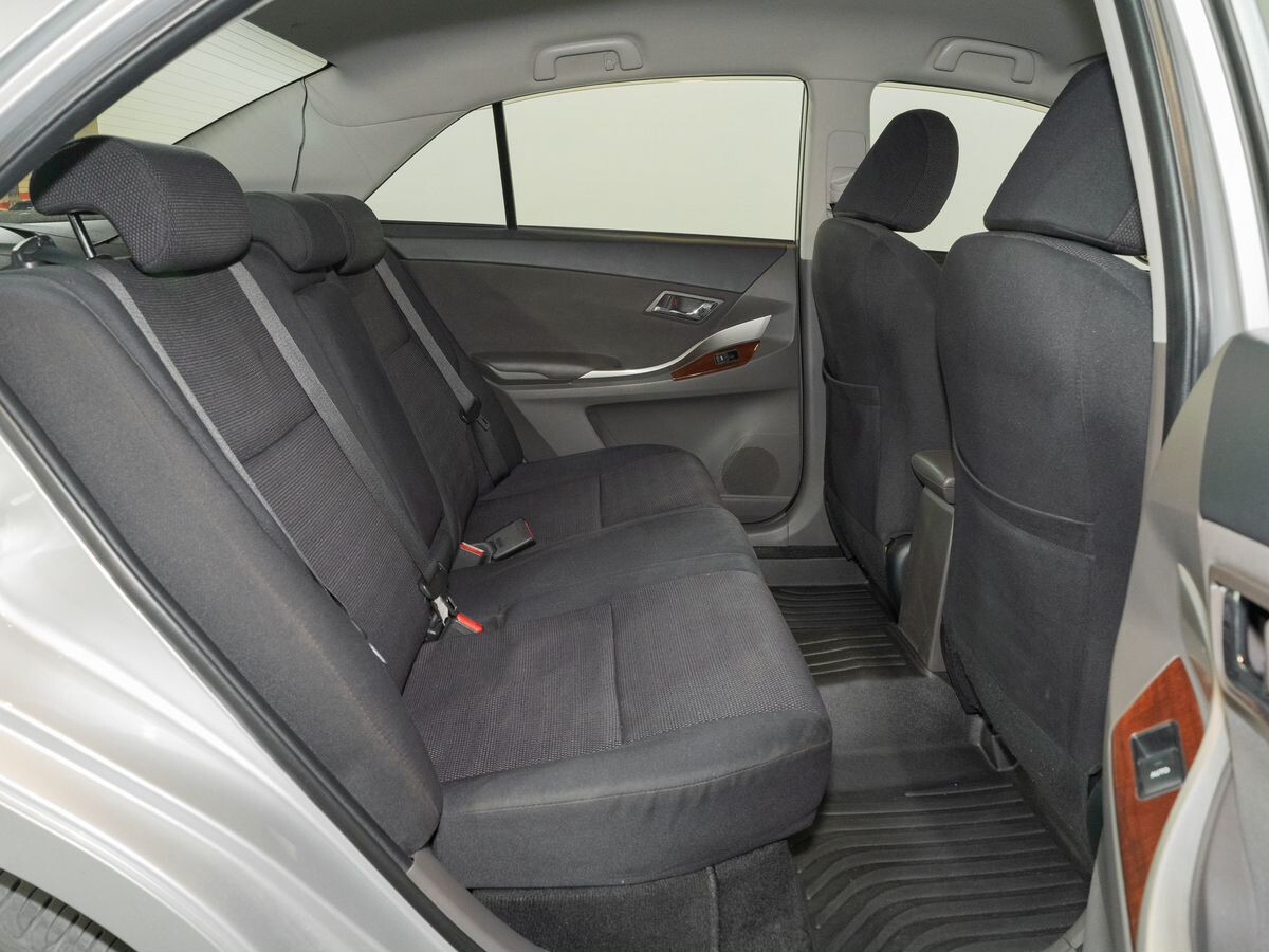 Toyota Allion 2013 - фото автомобиля