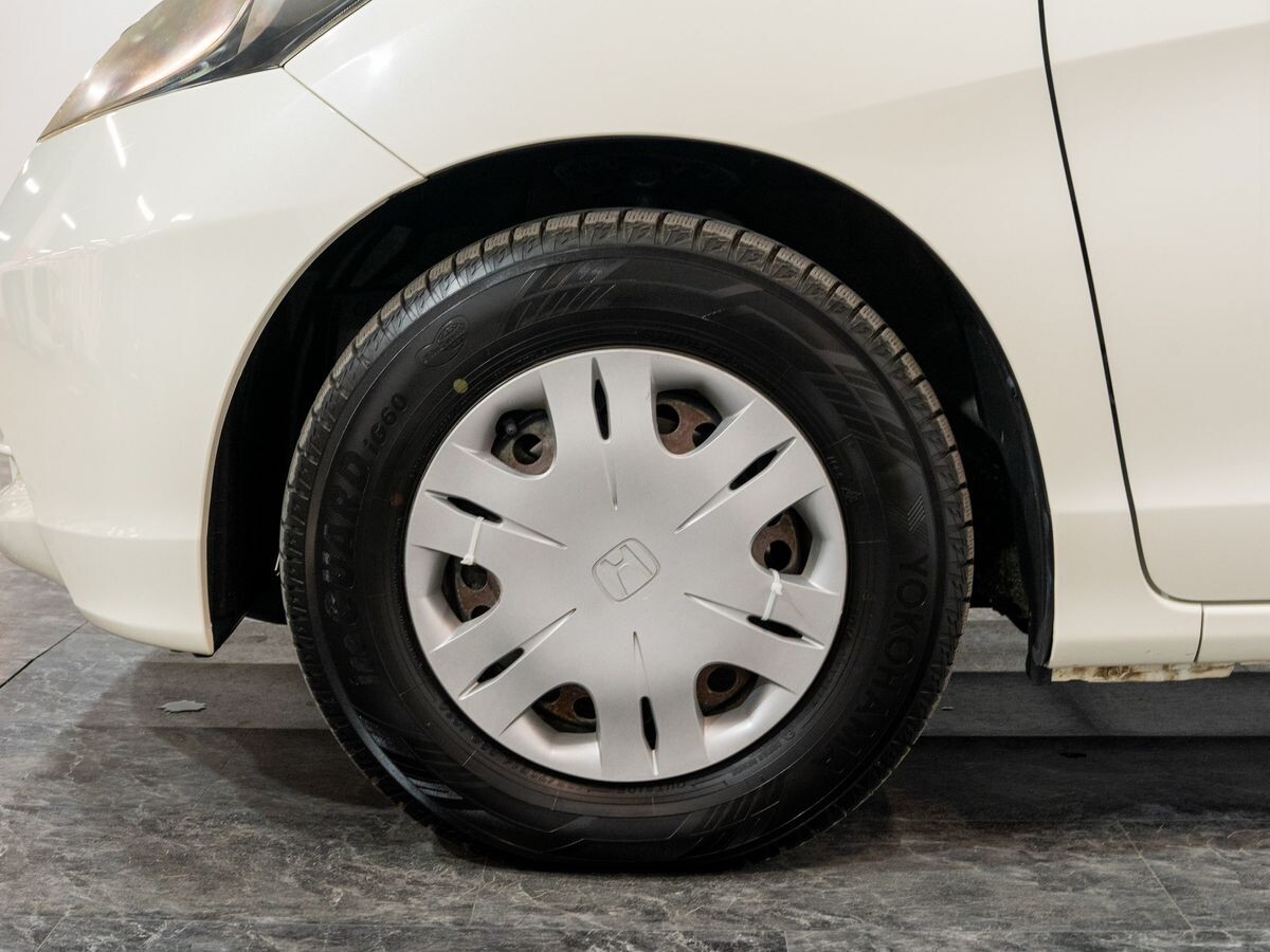 Honda Freed 2010 - фото автомобиля