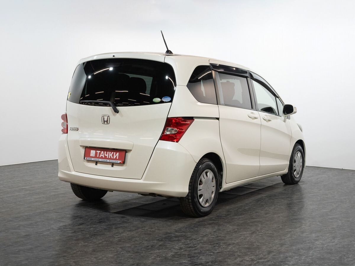 Honda Freed 2010 - фото автомобиля
