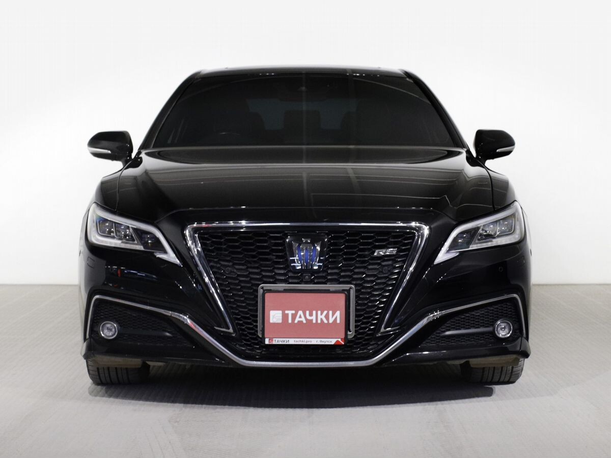 Toyota Crown 2018 - фото автомобиля