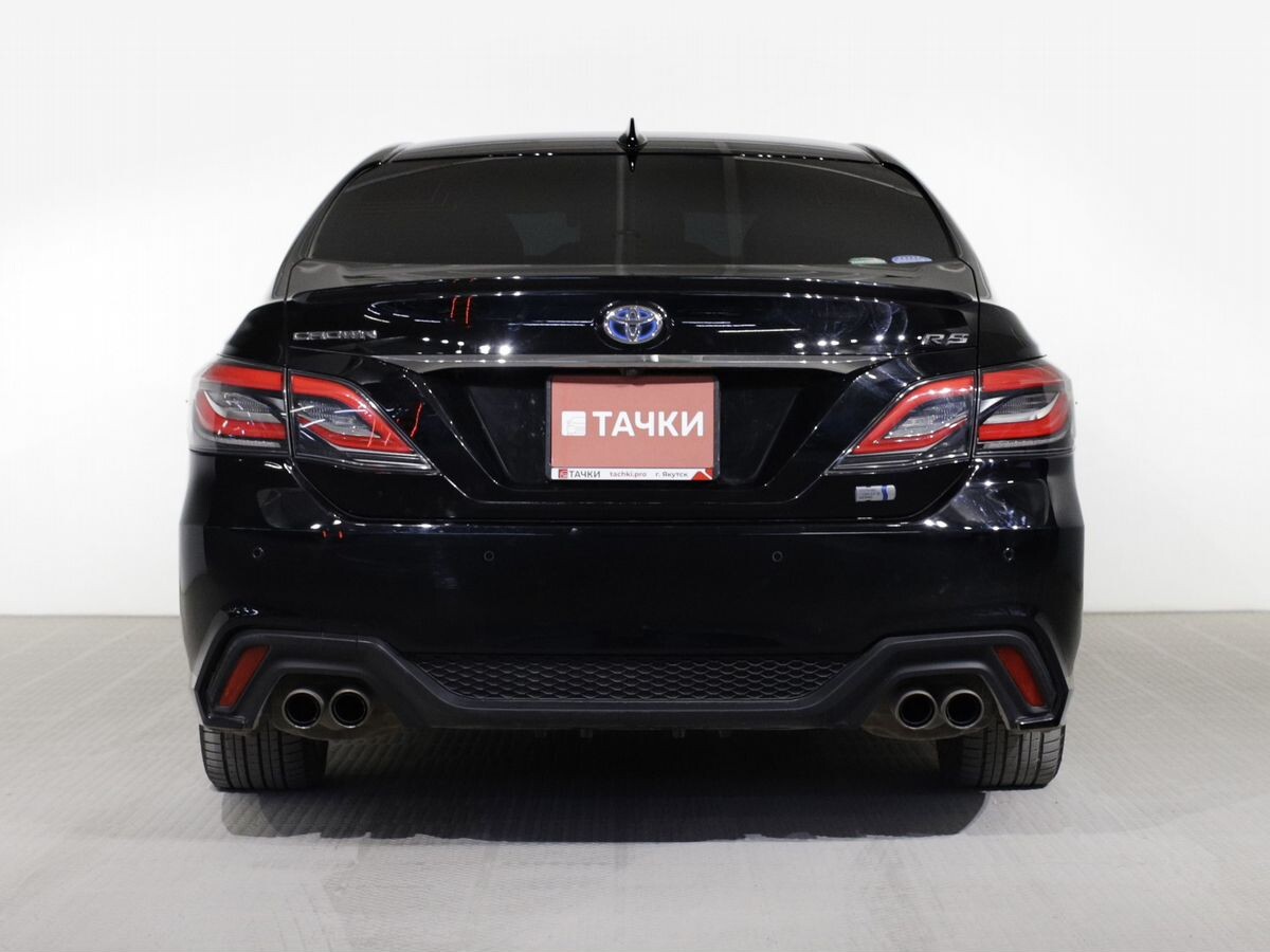 Toyota Crown 2018 - фото автомобиля