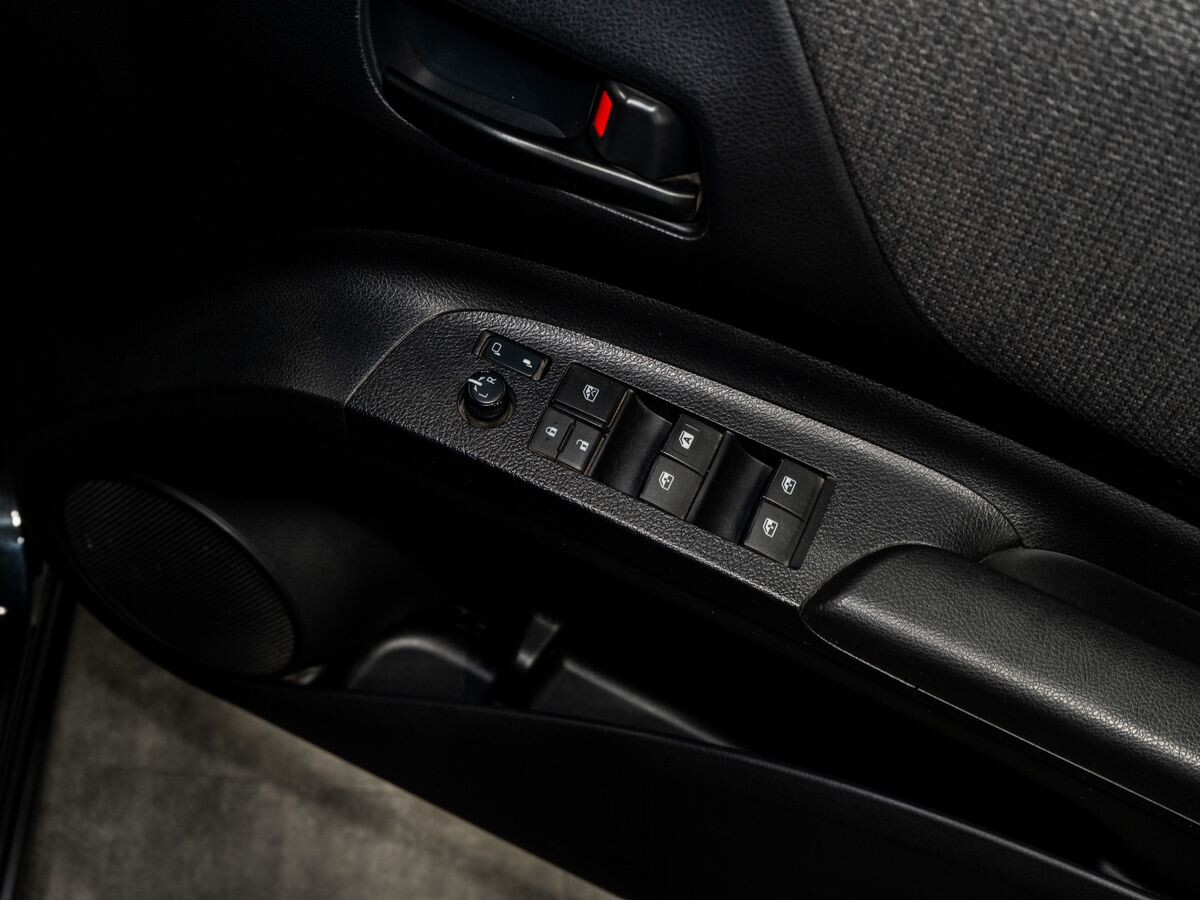 Toyota Sienta 2020 - фото автомобиля