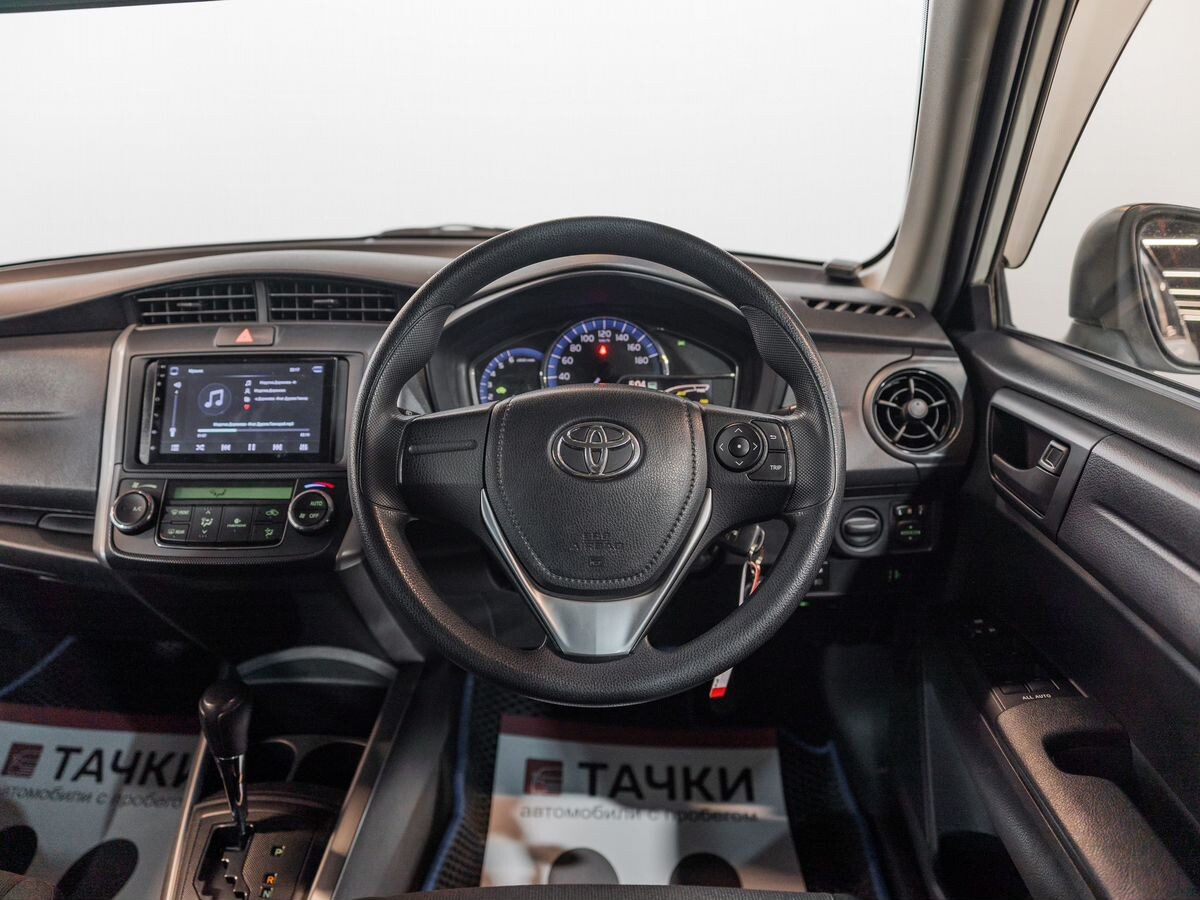 Toyota Corolla Fielder 2016 - фото автомобиля