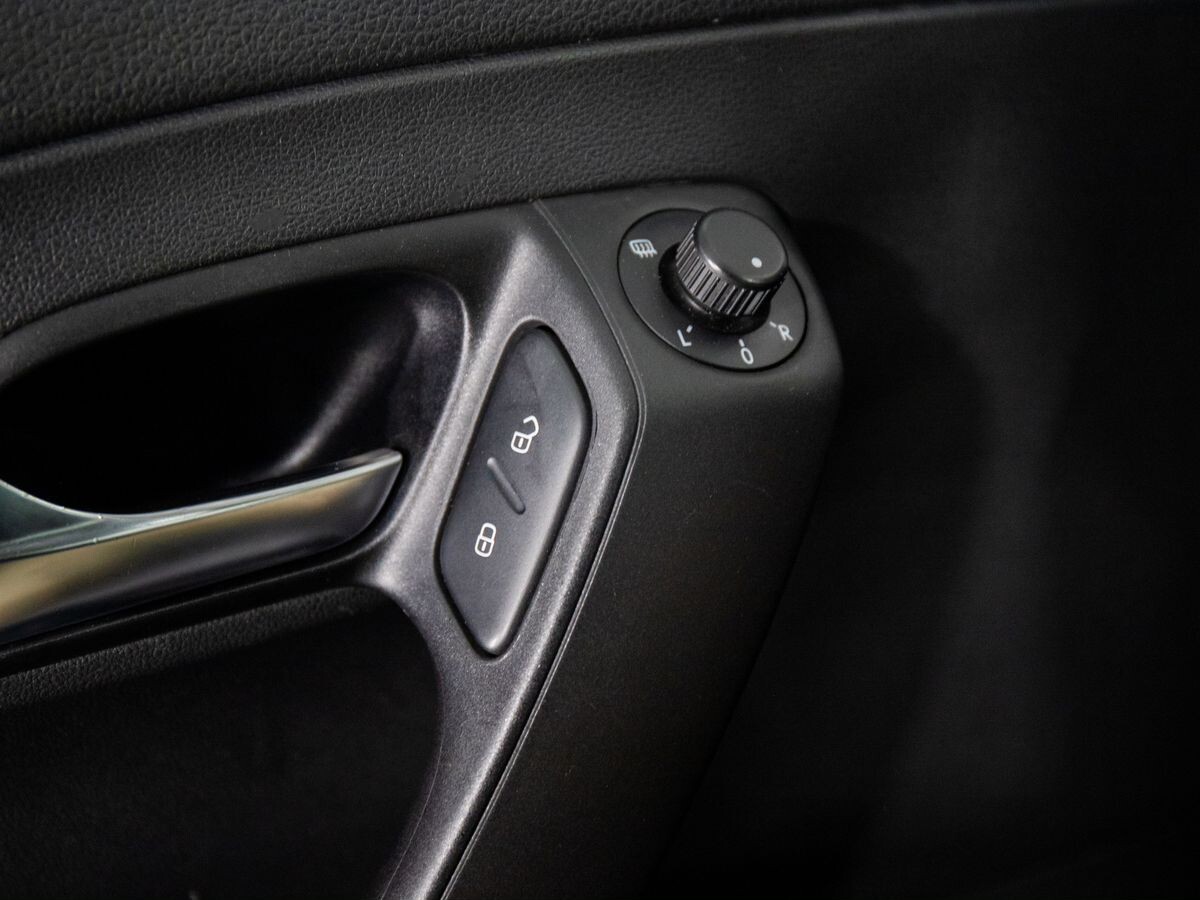 Volkswagen Polo 2019 - фото автомобиля