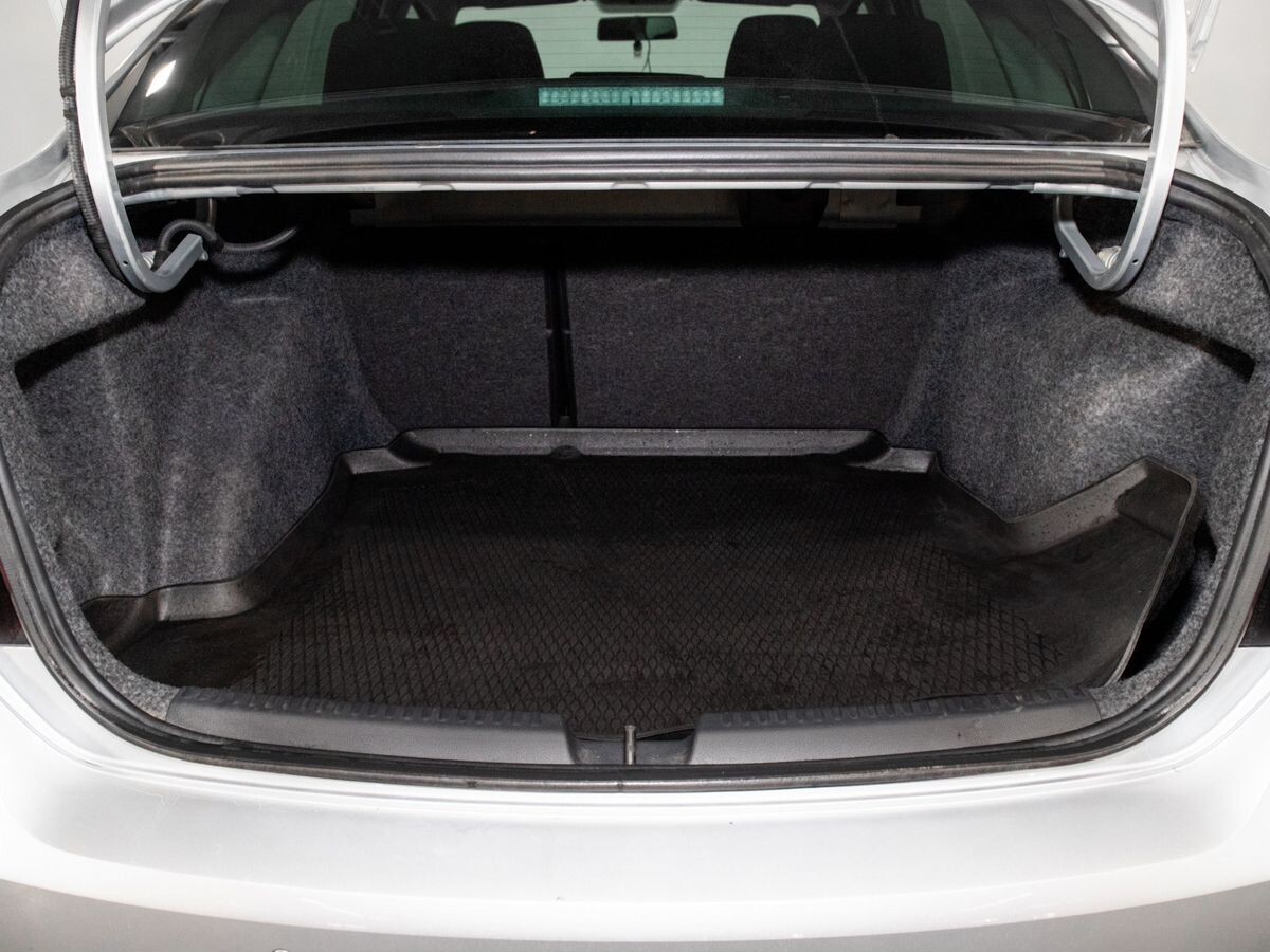 Volkswagen Polo 2019 - фото автомобиля