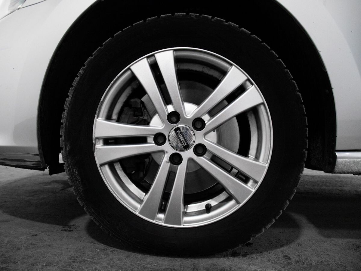 Volkswagen Polo 2019 - фото автомобиля