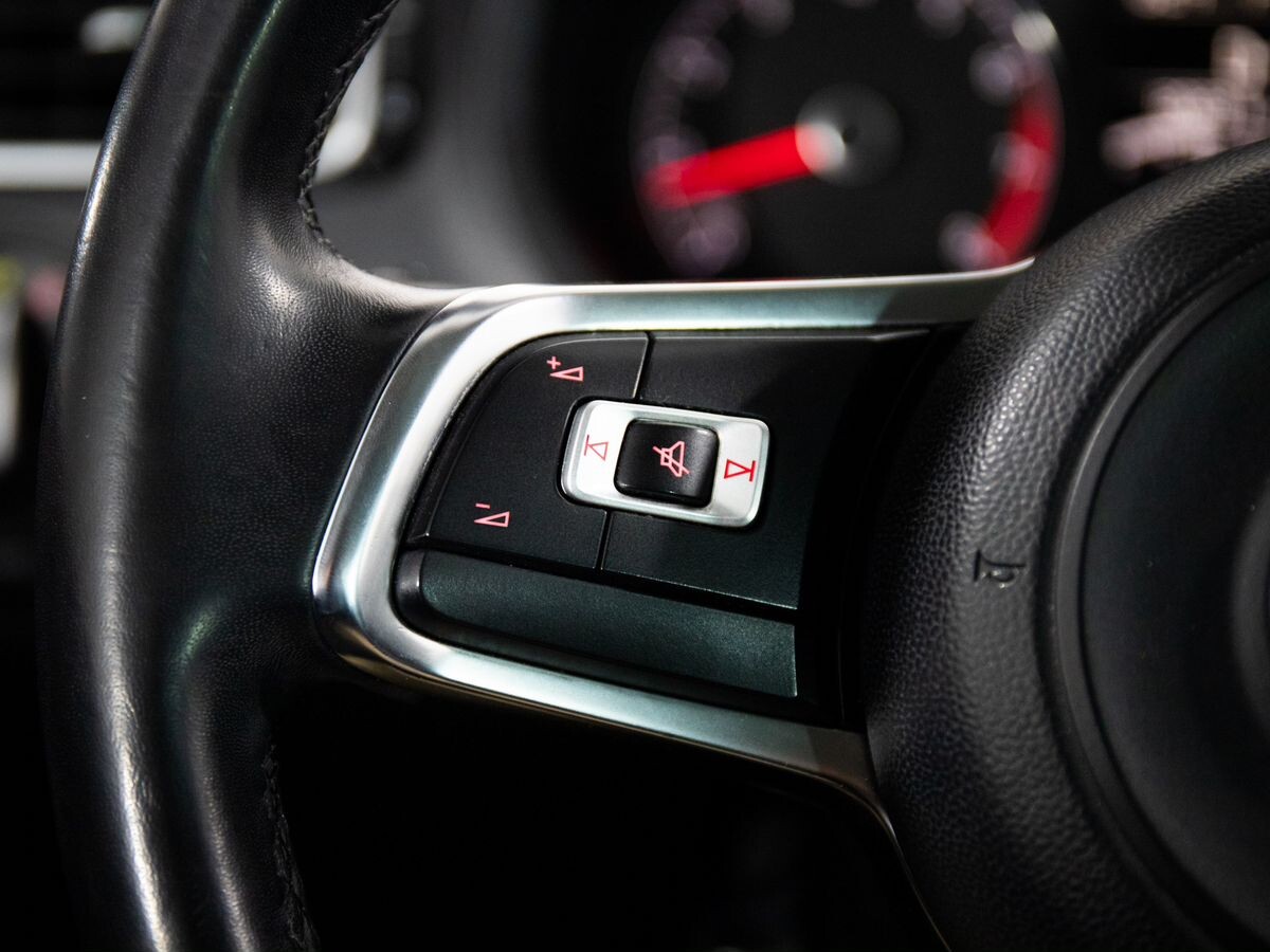 Volkswagen Polo 2019 - фото автомобиля