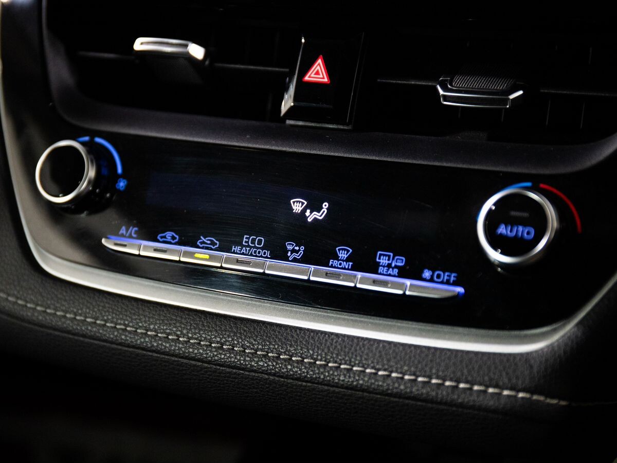 Toyota Corolla 2019 - фото автомобиля