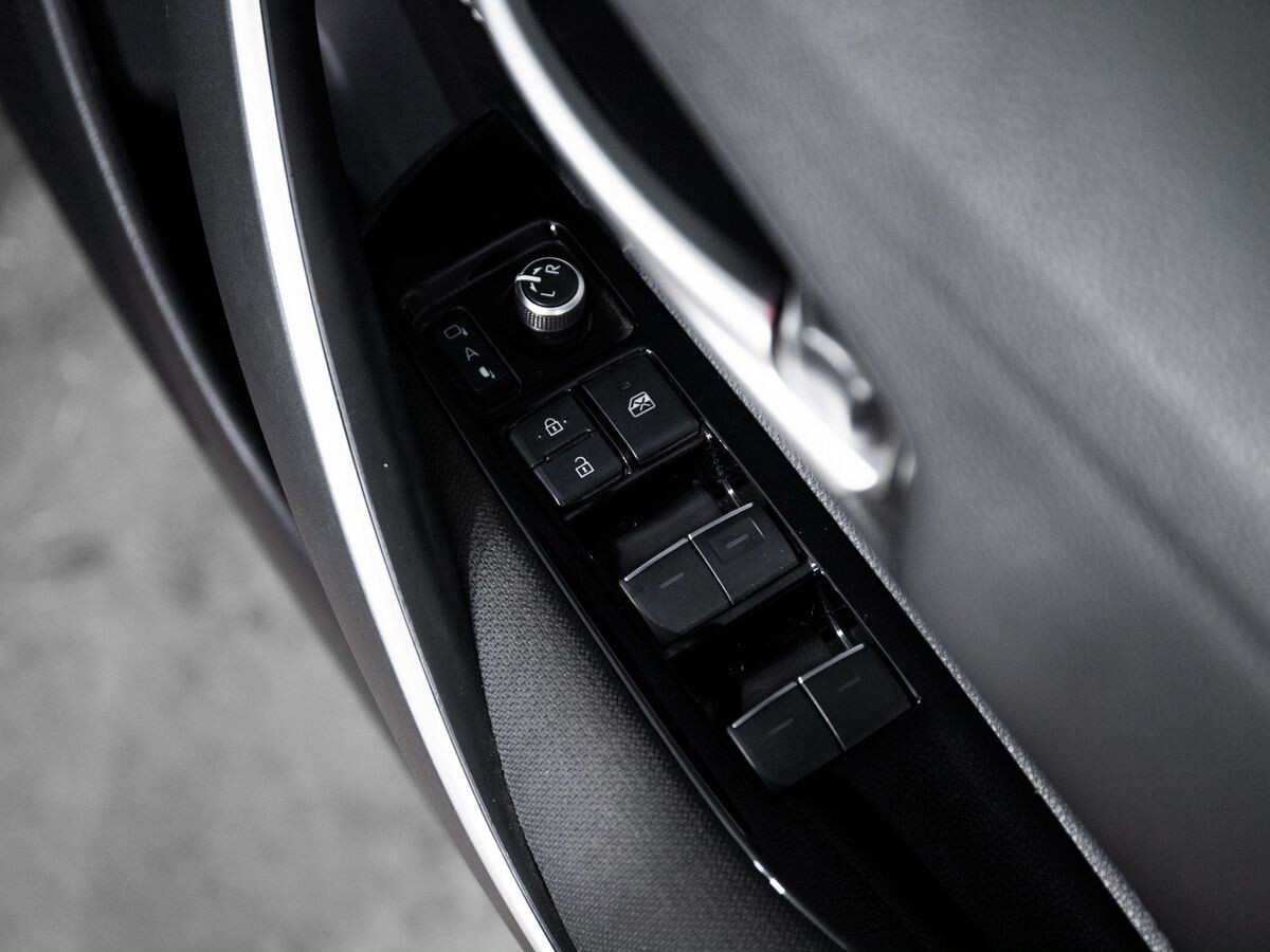 Toyota Corolla 2019 - фото автомобиля