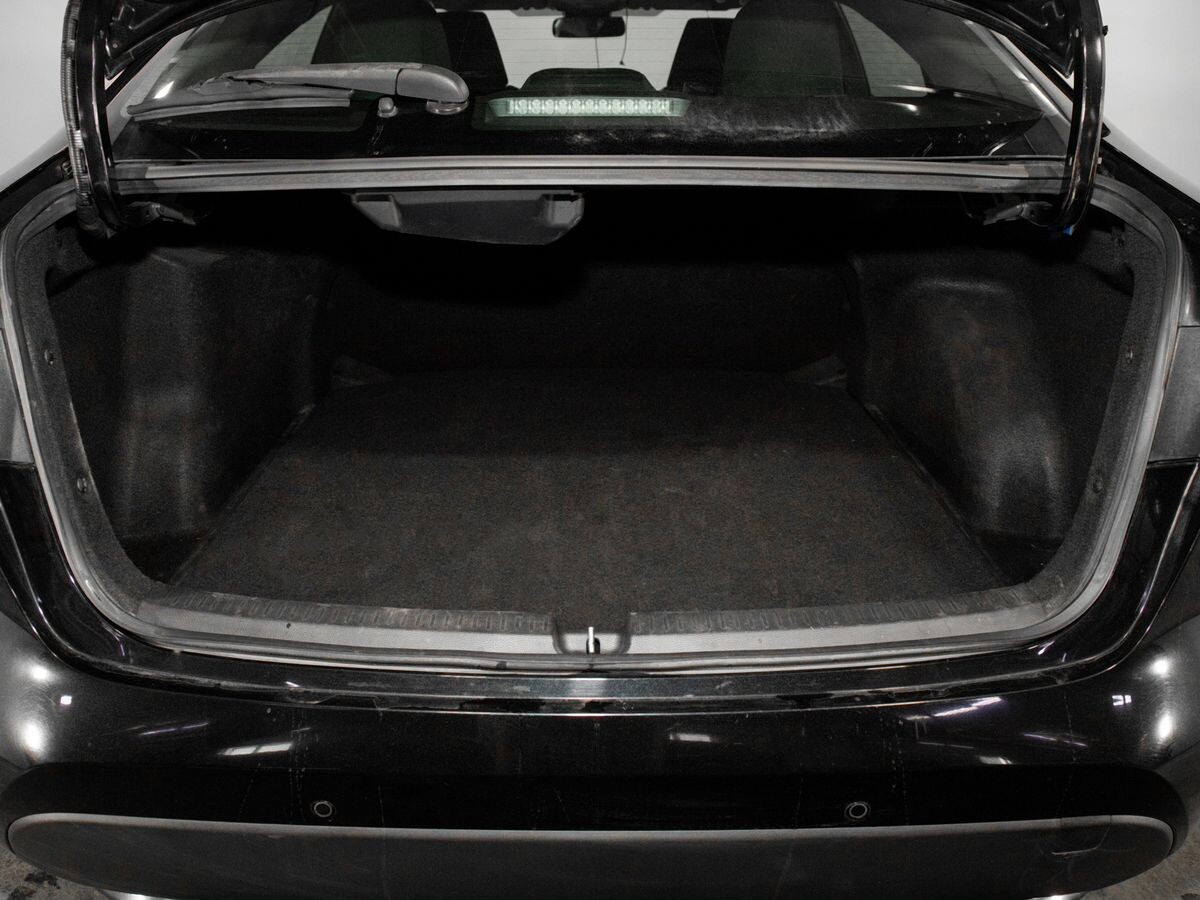 Toyota Corolla 2019 - фото автомобиля