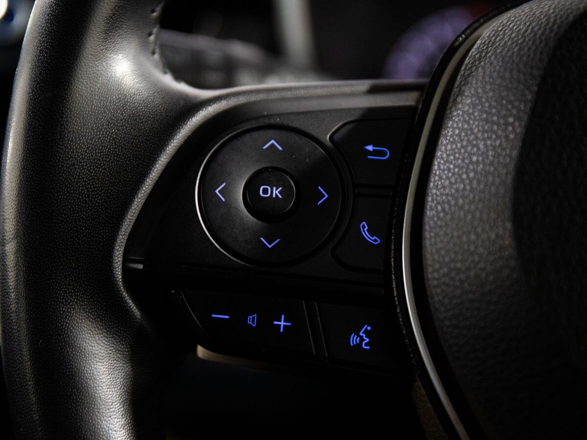 Toyota Corolla 2019 - фото автомобиля