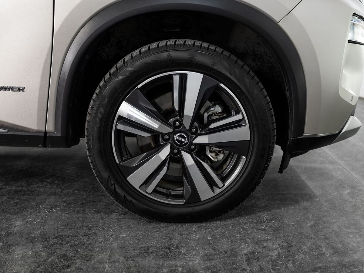 Nissan X-Trail 2024 - фото автомобиля