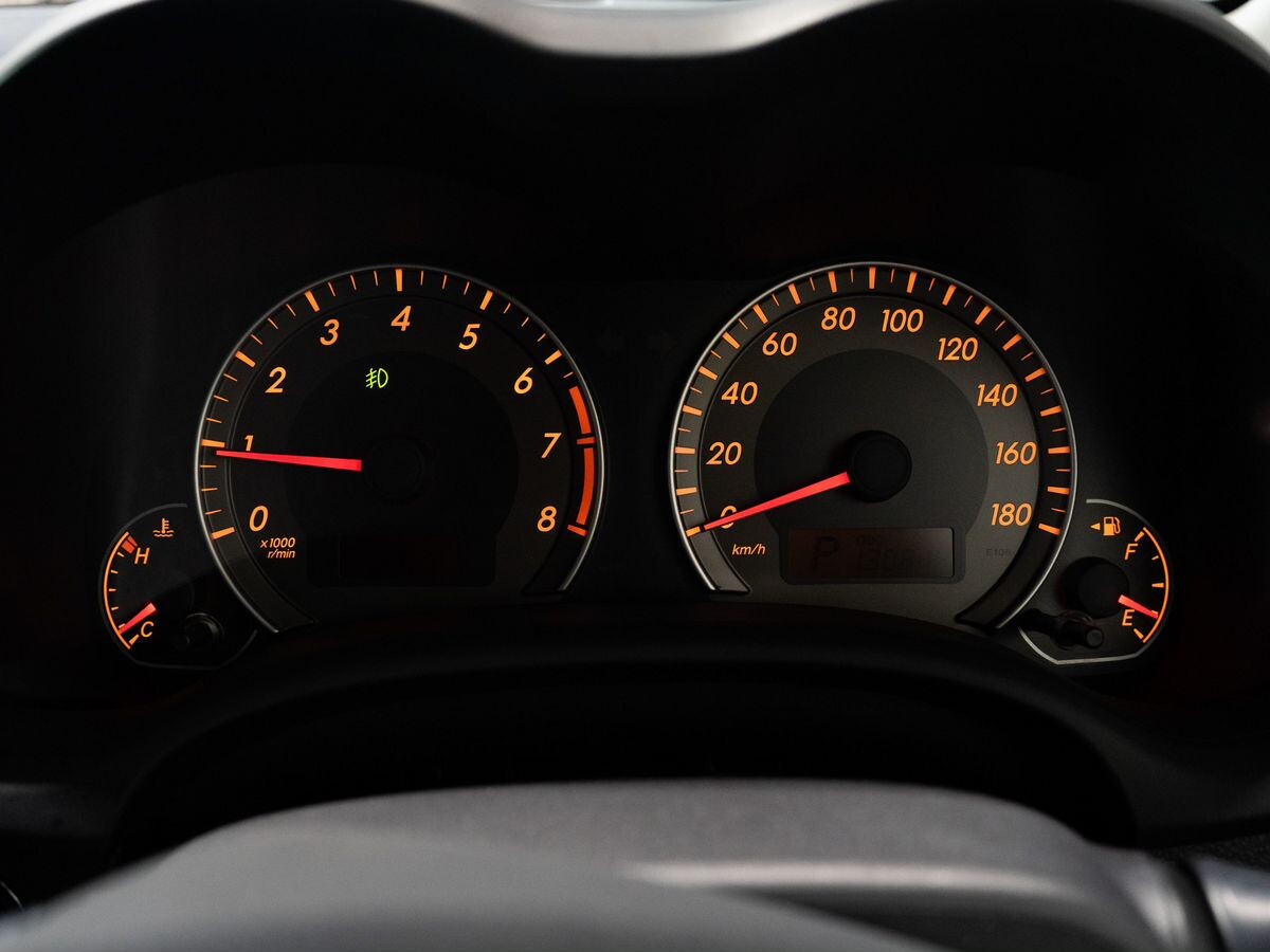 Toyota Corolla Fielder 2011 - фото автомобиля