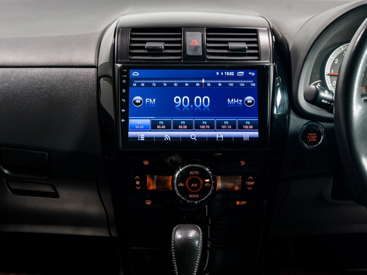 Toyota Corolla Fielder 2011 - фото автомобиля