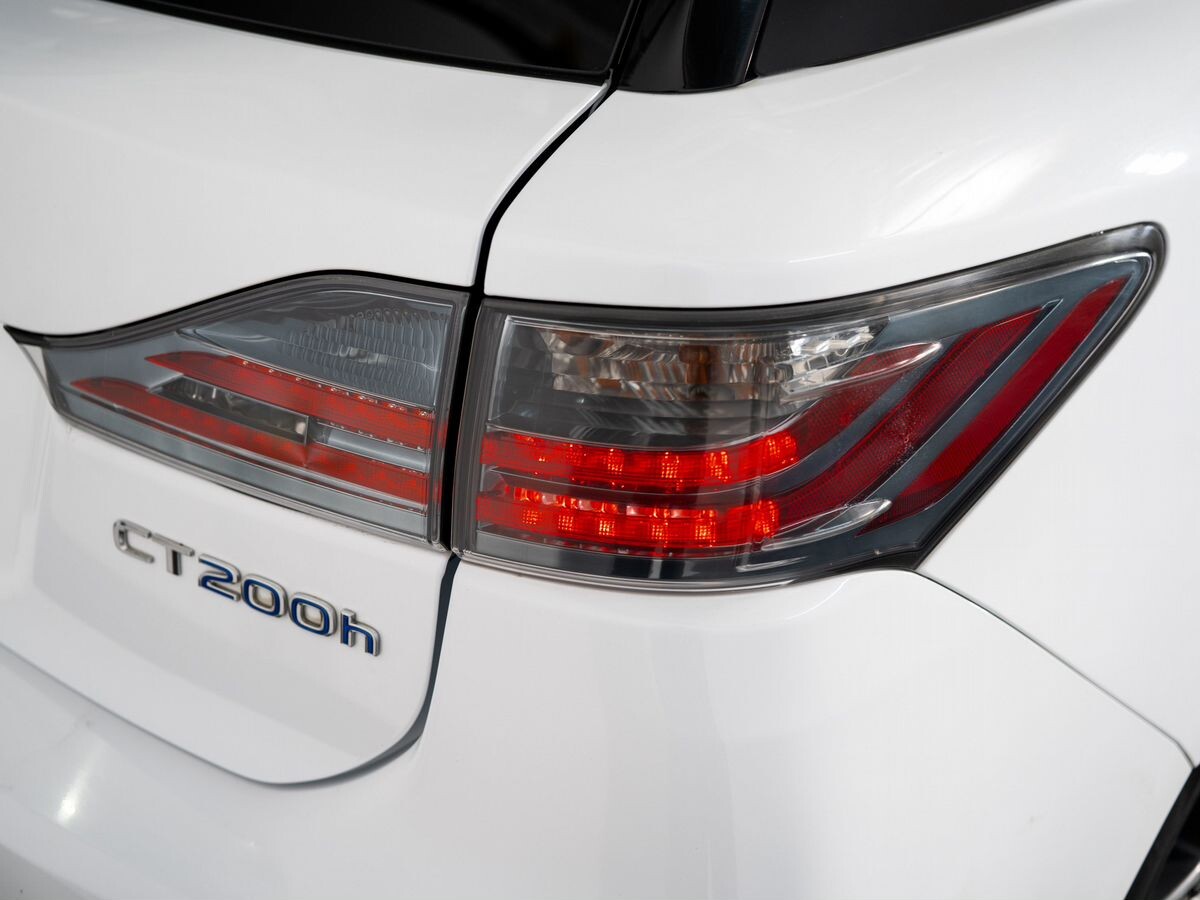 Lexus CT200h 2014 - фото автомобиля