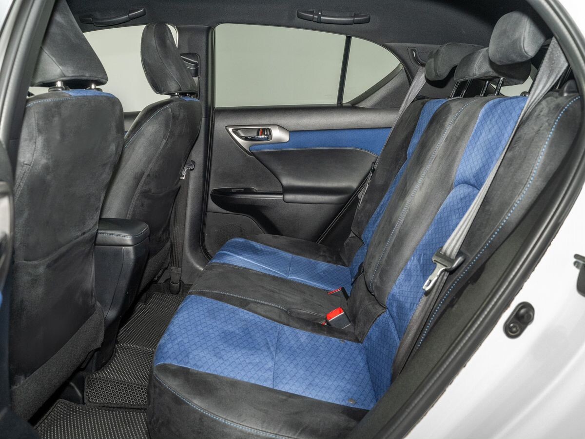 Lexus CT200h 2014 - фото автомобиля