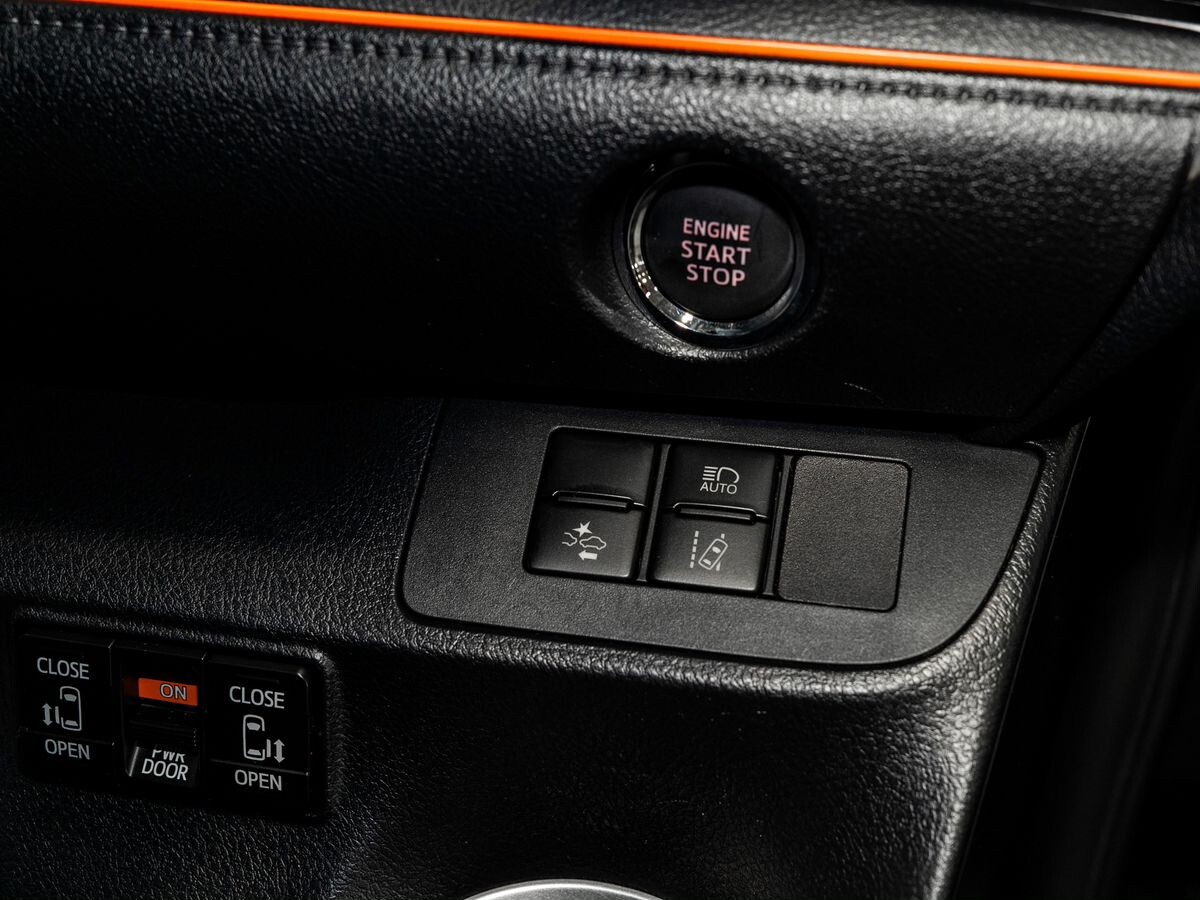 Toyota Sienta 2019 - фото автомобиля