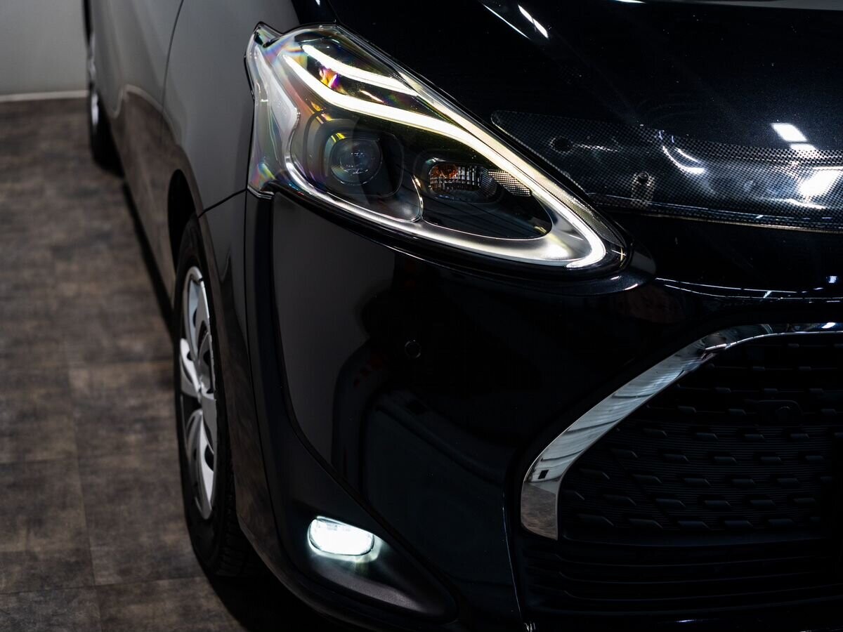Toyota Sienta 2019 - фото автомобиля