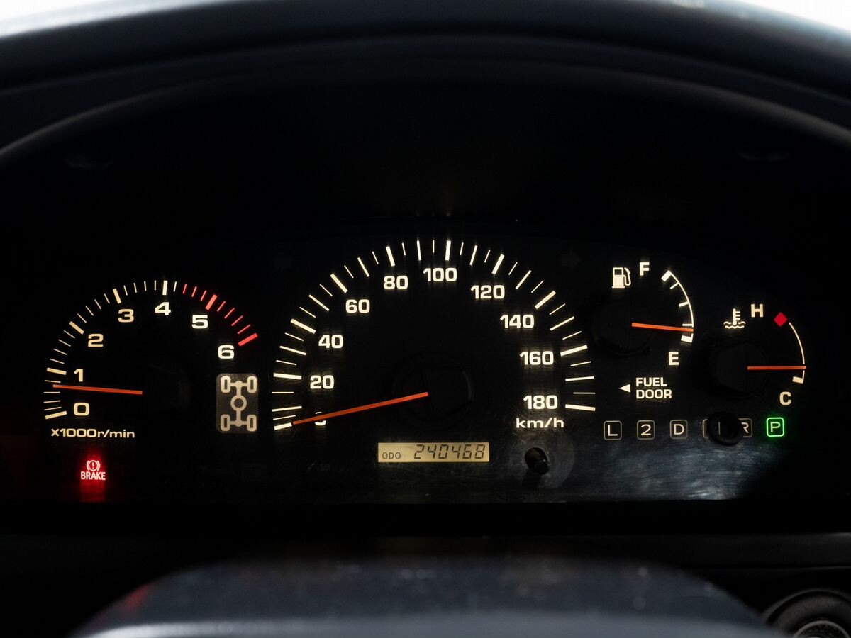 Toyota Hilux Surf 1998 - фото автомобиля