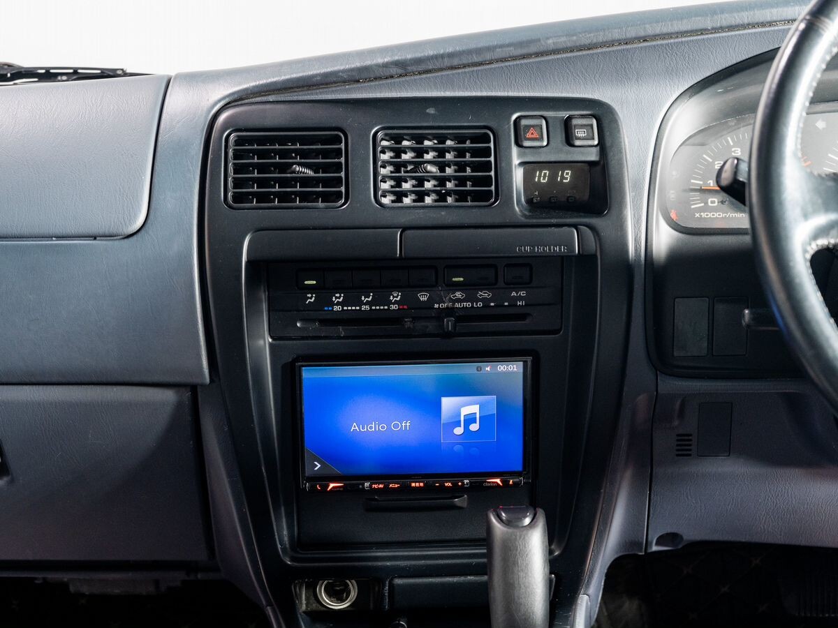 Toyota Hilux Surf 1998 - фото автомобиля