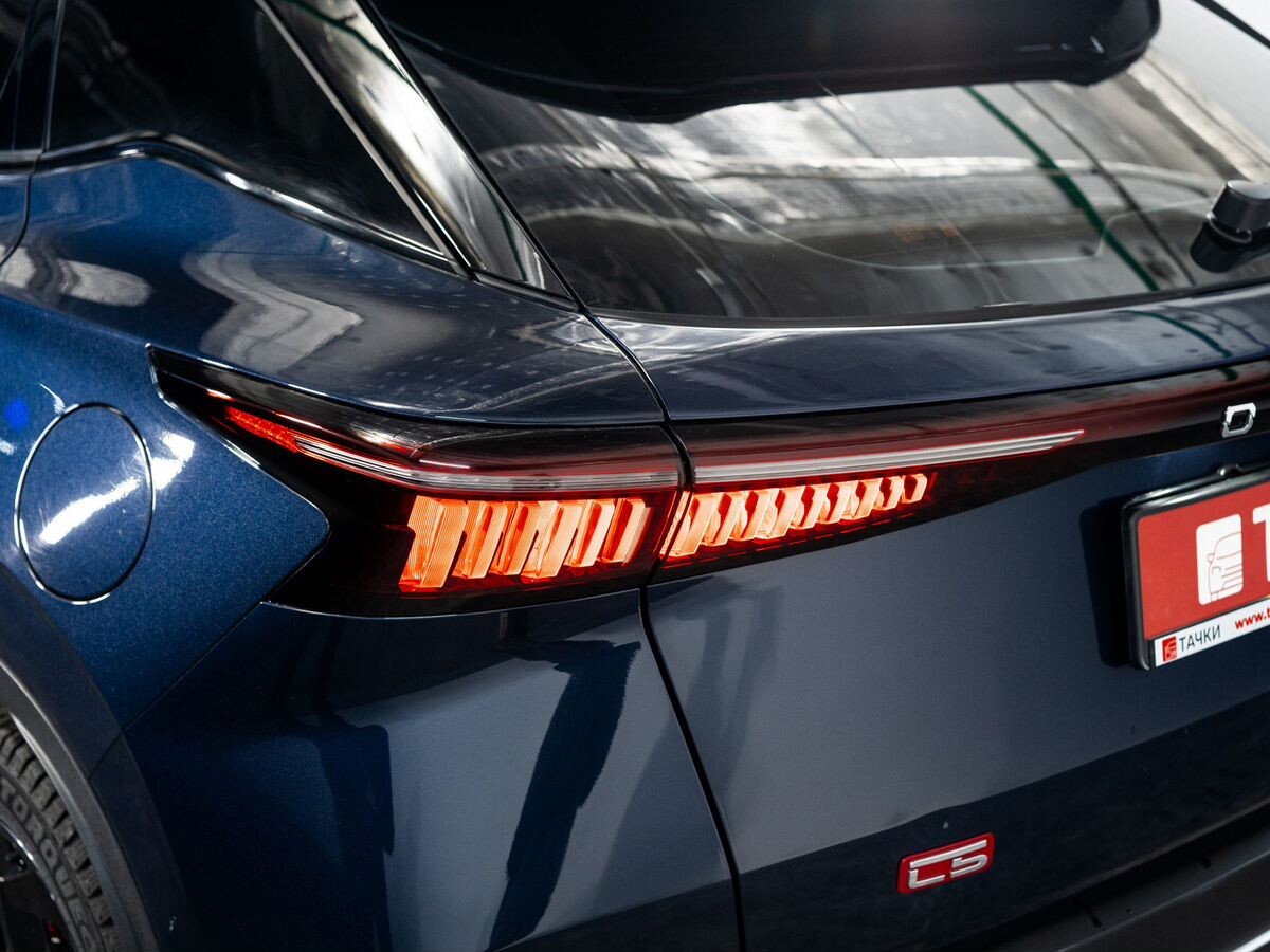 OMODA C5 2023 - фото автомобиля