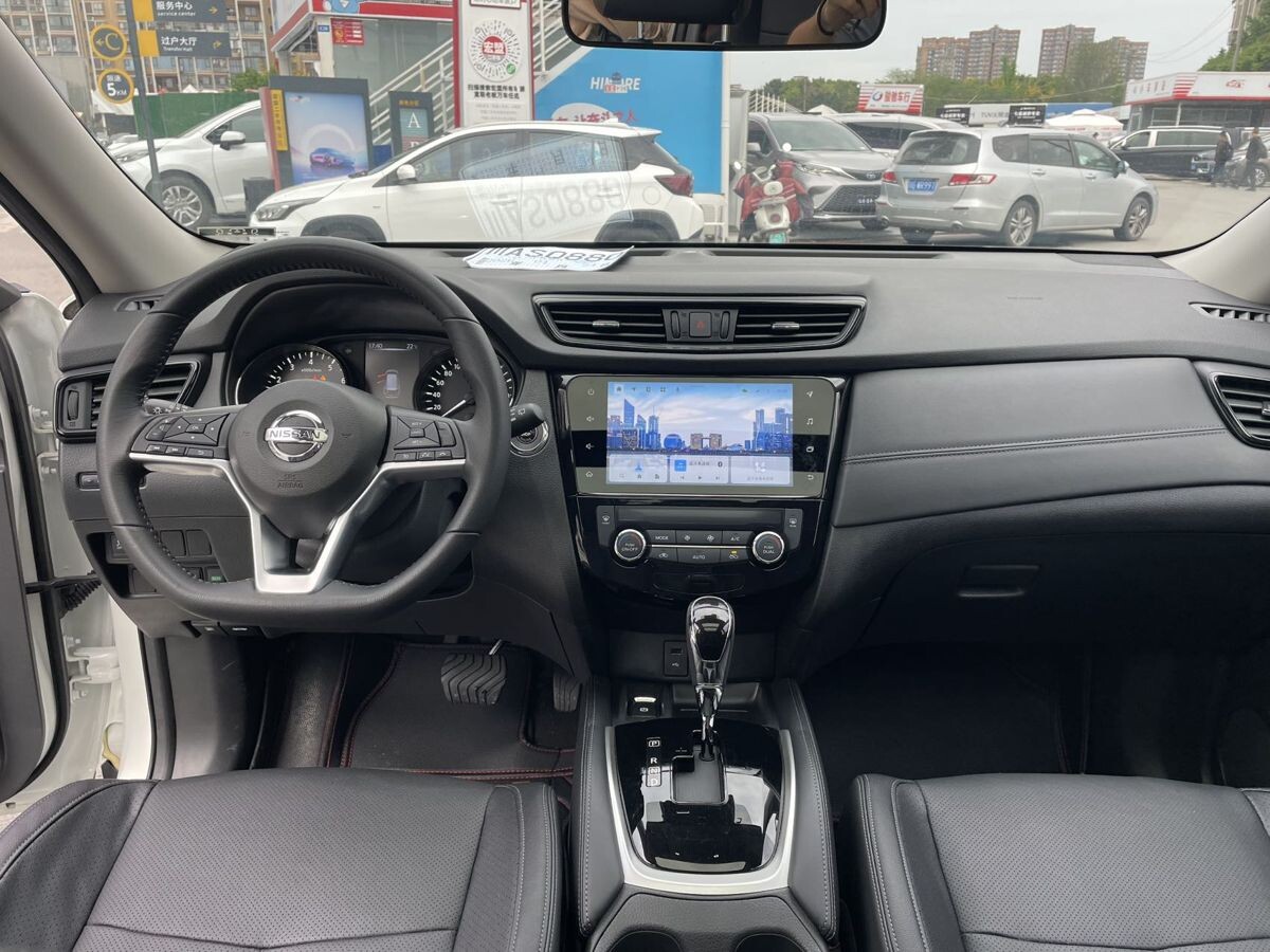 Nissan X-Trail 2023 - фото автомобиля