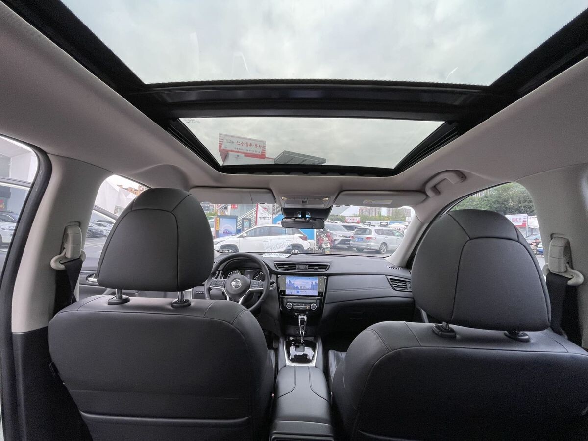 Nissan X-Trail 2023 - фото автомобиля