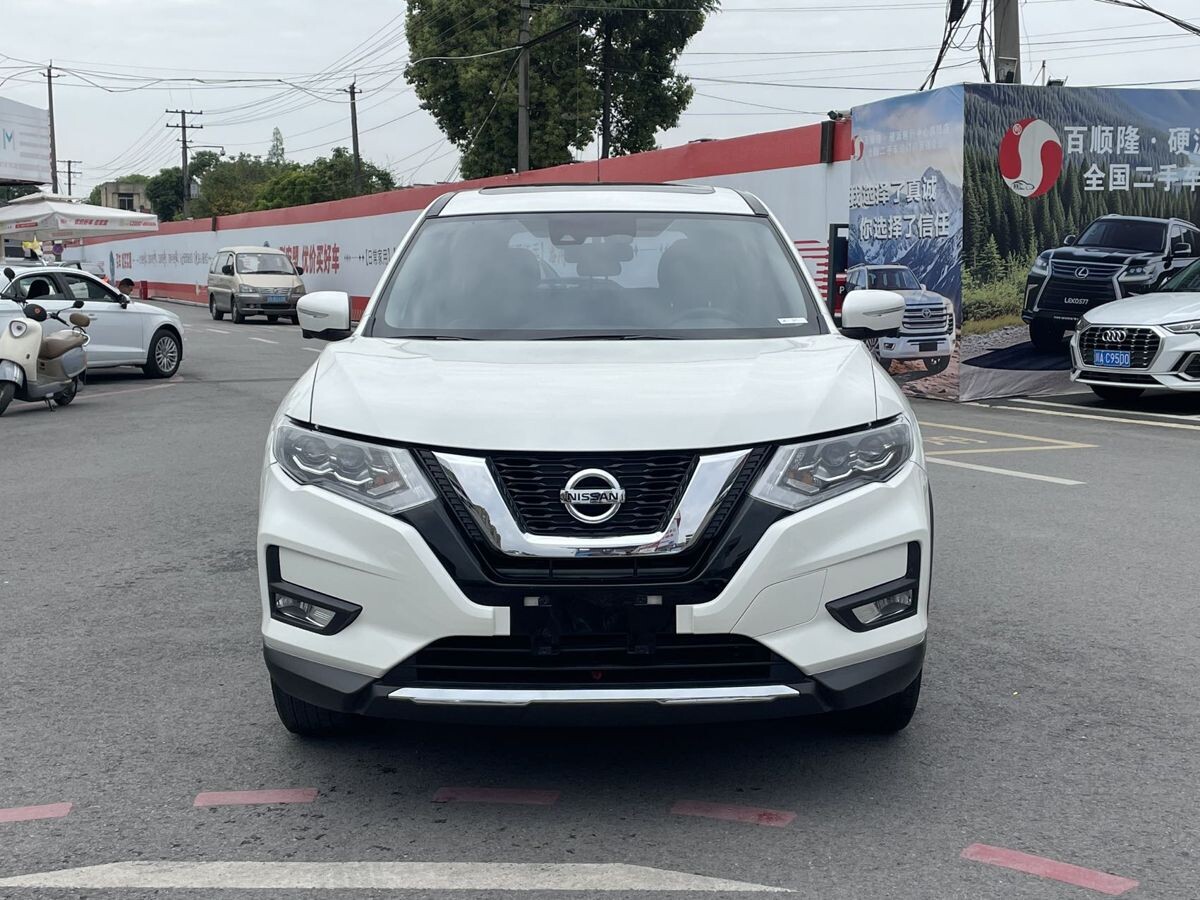 Nissan X-Trail 2023 - фото автомобиля