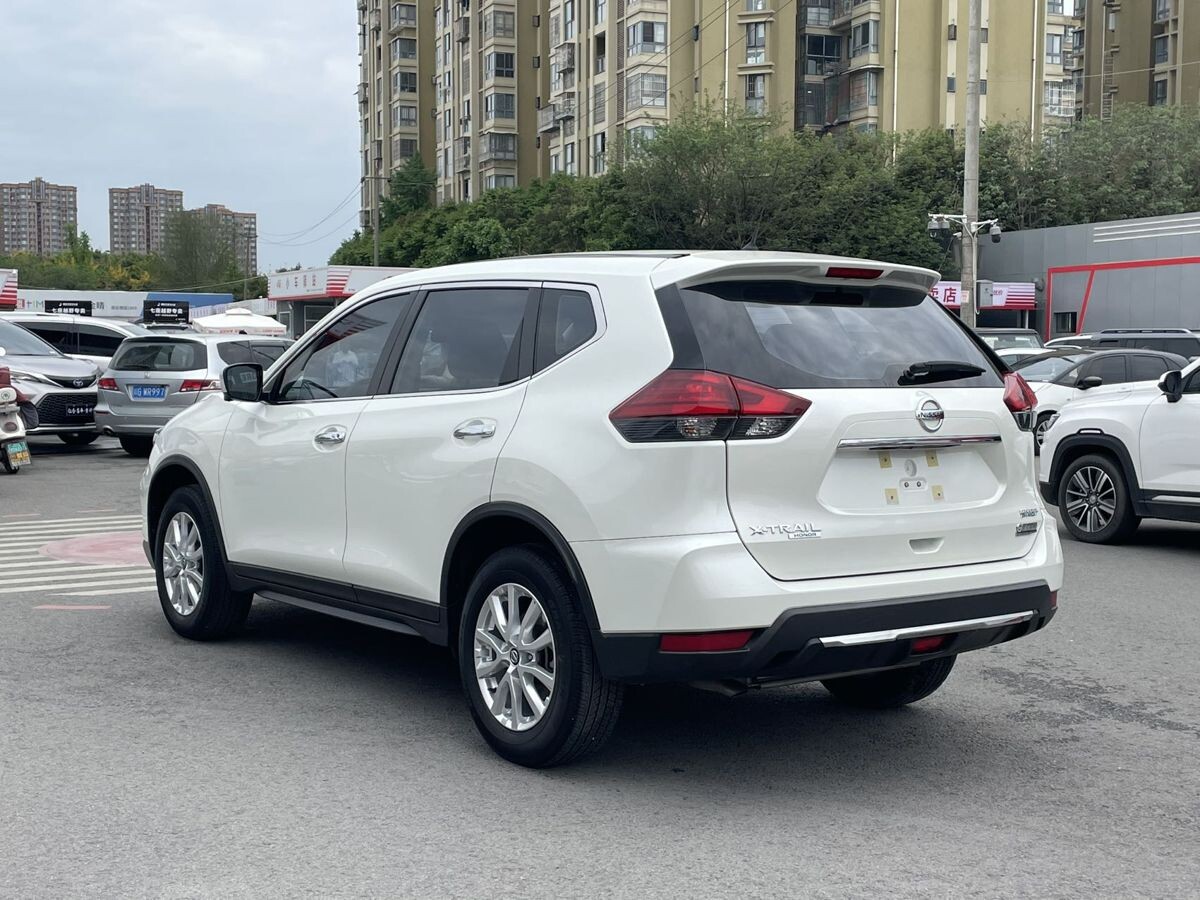 Nissan X-Trail 2023 - фото автомобиля